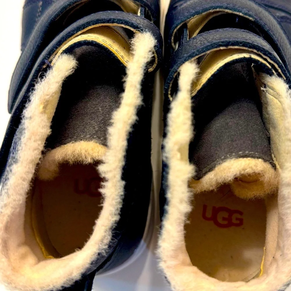 UGG Kids' Rennon II Sneaker - Picture 9 of 12